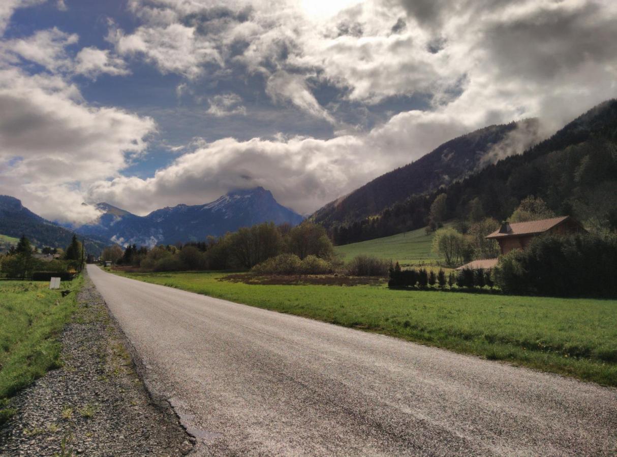Appartement T2 A Bernex Avec Wifi, Vue Sur Montagne Exterior photo